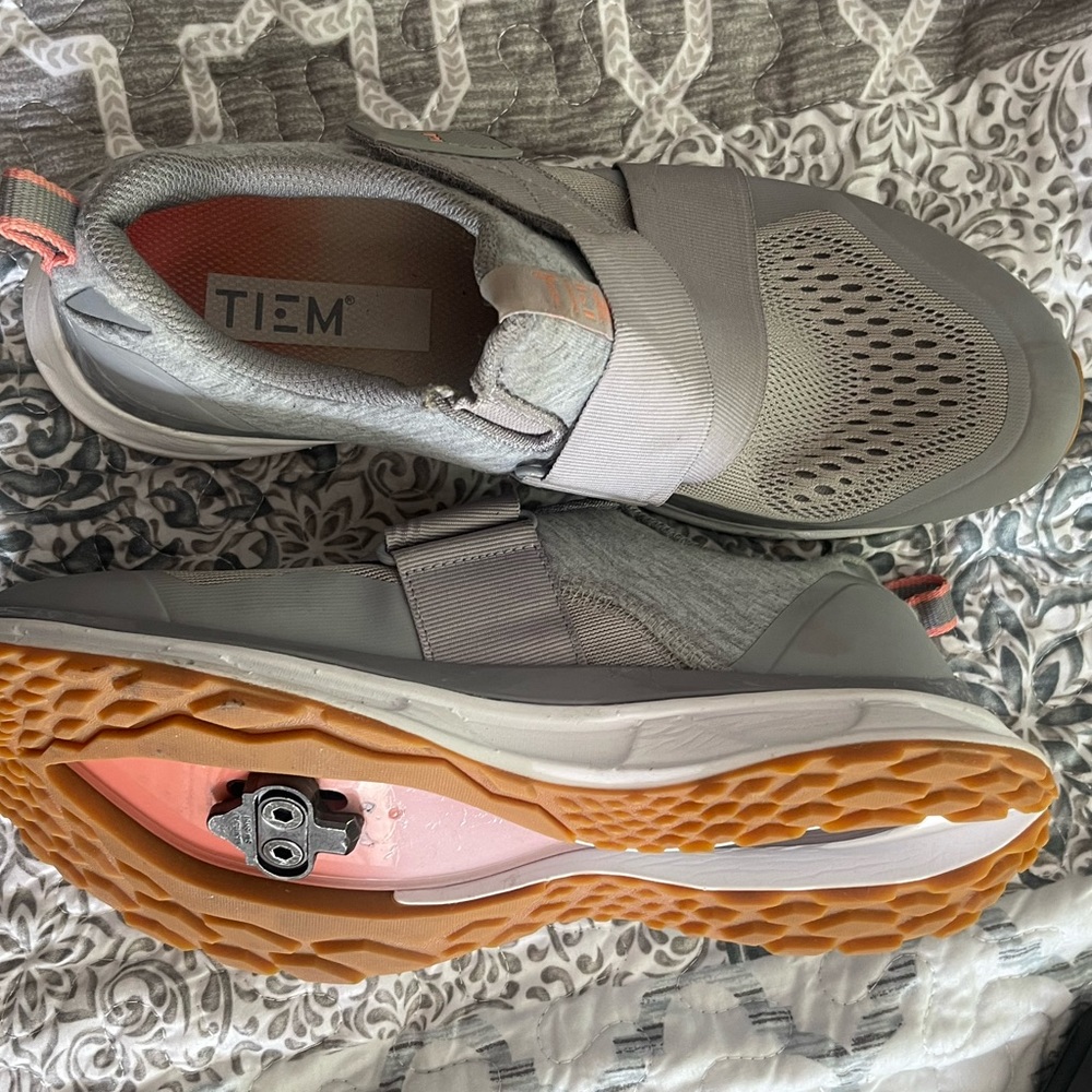 Spin shoes